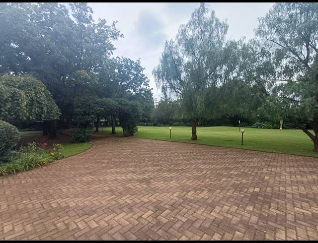 4 BEDROOM HOUSE FOR SALE IN MULLERSTUINE